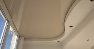 Натяжной потолок на балкон Усть-Кут, цена 6147 руб.